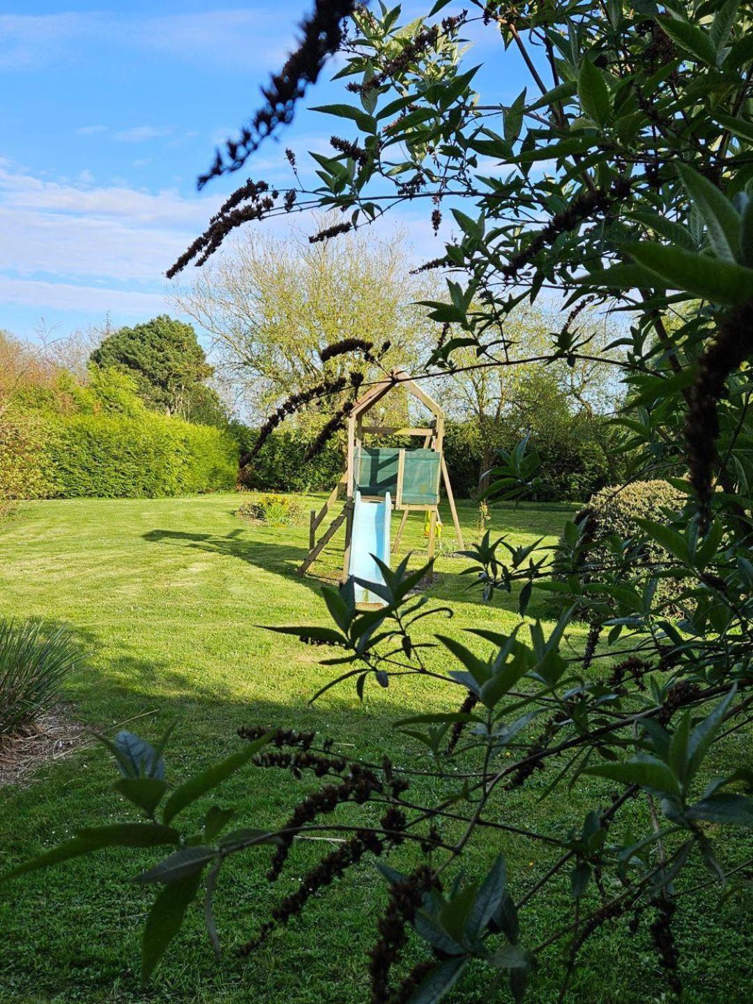 Le Clos Du Clocher Gueudecourt Екстериор снимка